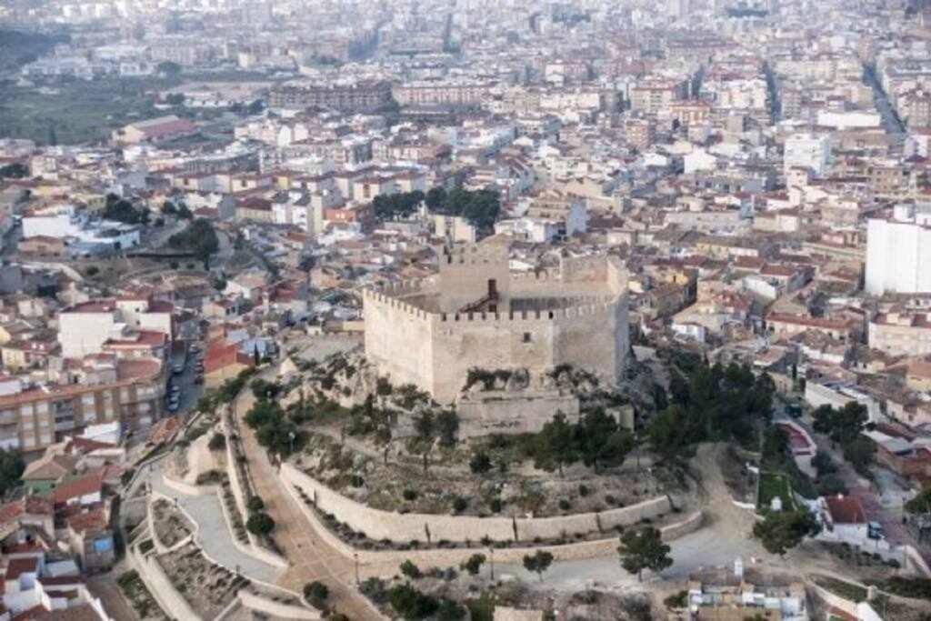 Apto A Muy Equipado Cerca Del Centro Appartement Petrer Buitenkant foto